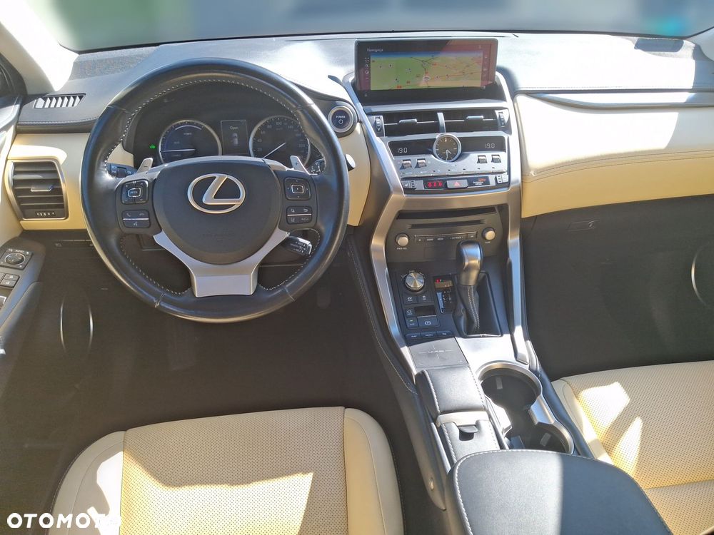 Lexus NX 300h Comfort AWD - 13