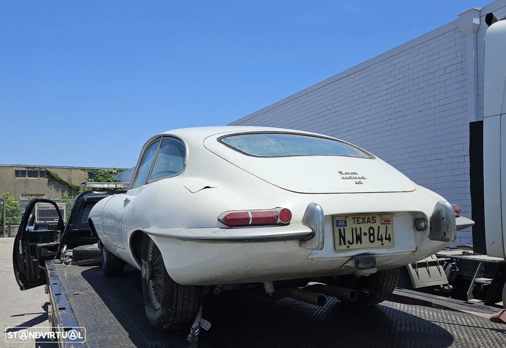 Jaguar E-Type - 6