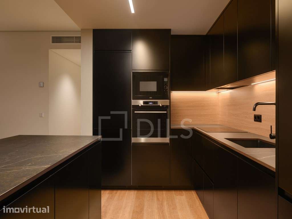 Apartamento T3 com varanda e estacionamento no Campo Grande - Grande imagem: 5/80