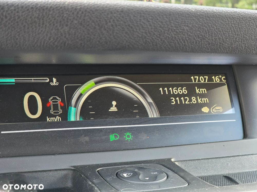 Renault Scenic ver-1-4-16v-tce-tomtom-edition - 17