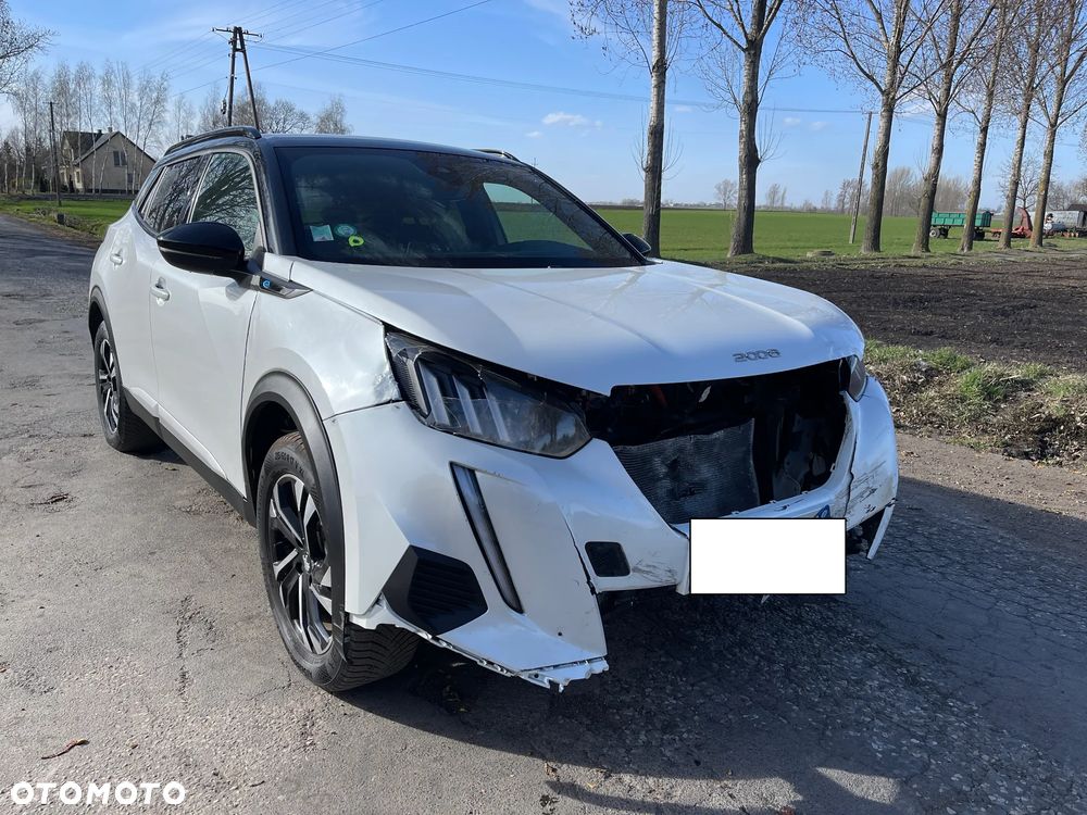 Peugeot 2008 50kWh GT - 32