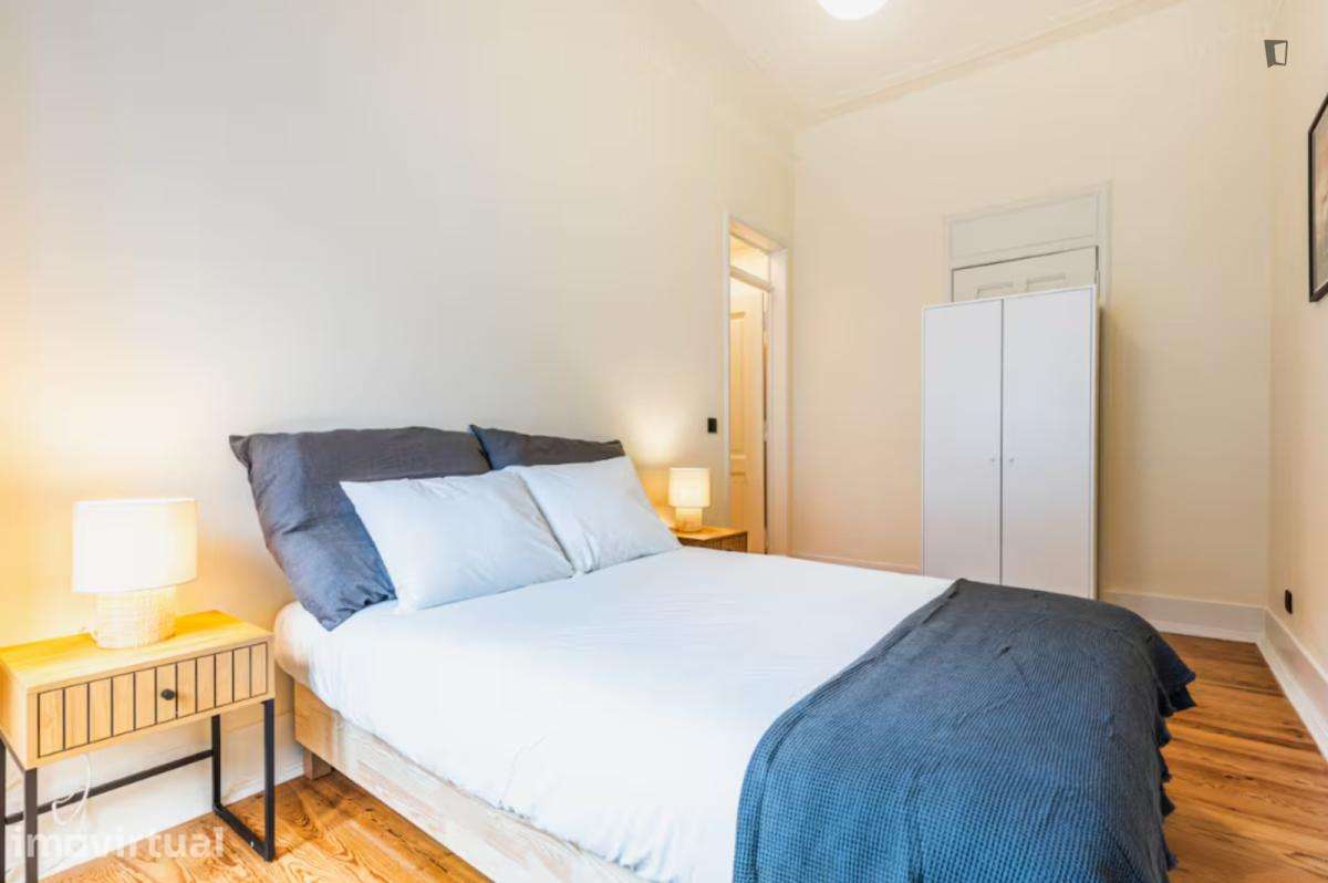 Quarto - localizado em Anjos Lisbon - Grande imagem: 2/23