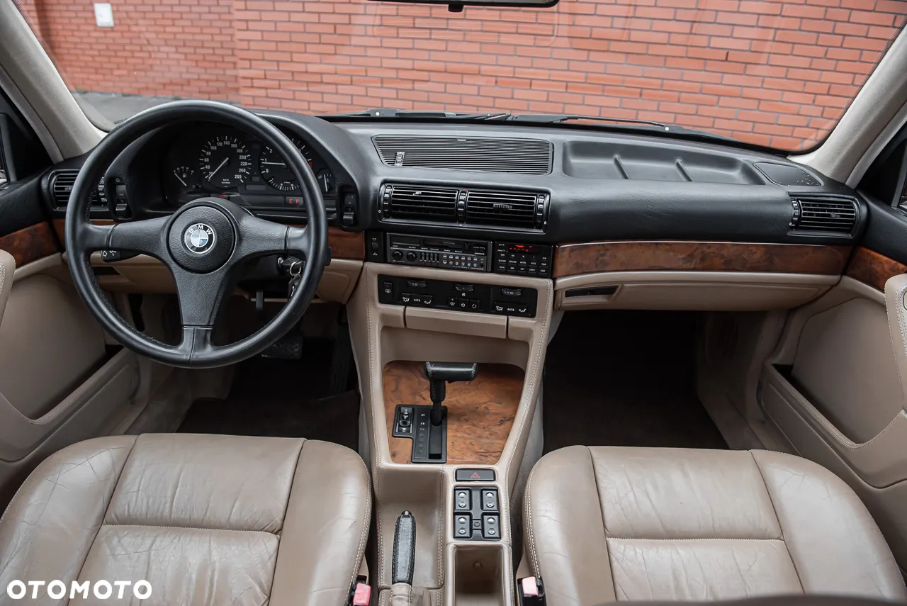 BMW Seria 7 - 25