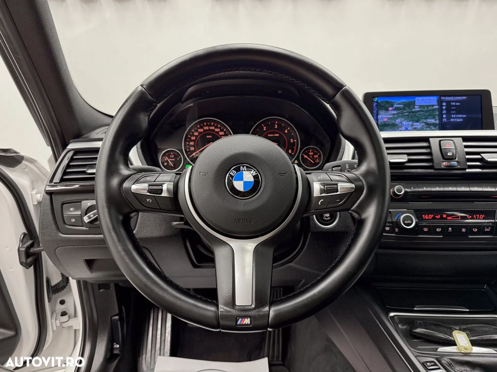 BMW Seria 3 320d Sport Line - 24
