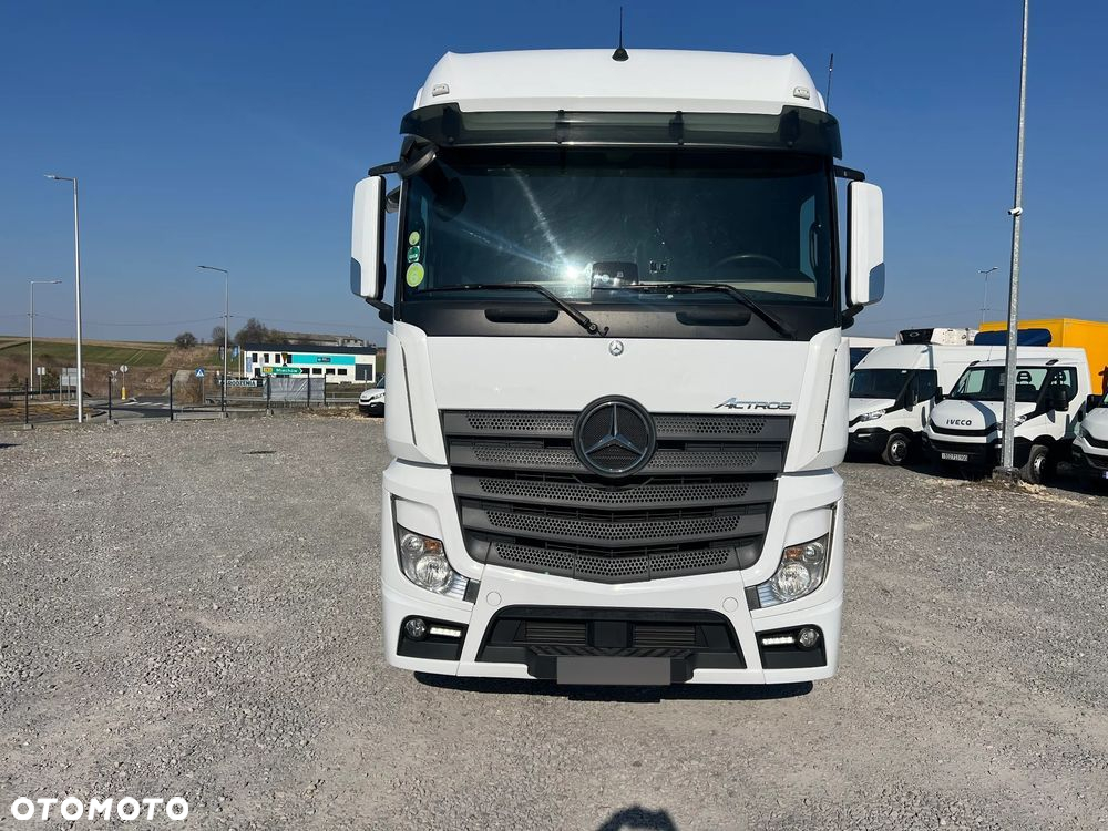 Mercedes-Benz Actros - 12