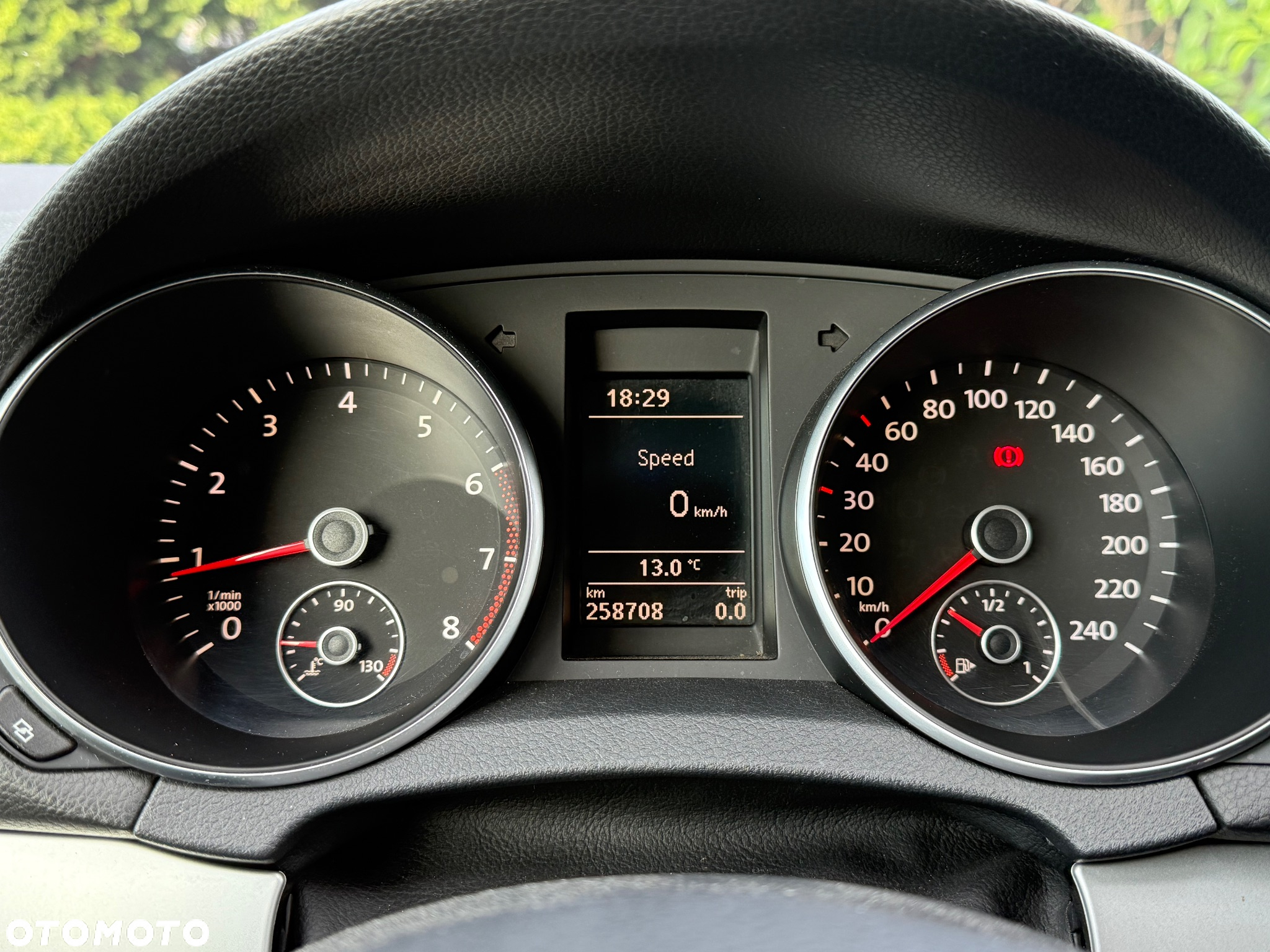 Volkswagen Golf - 12