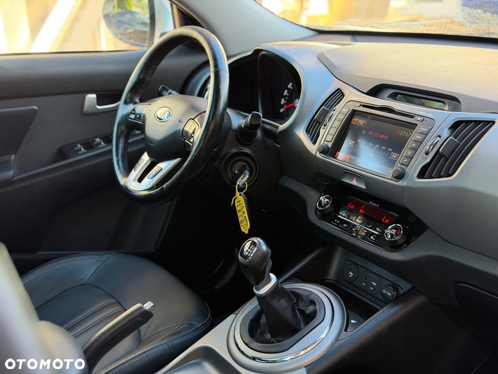 Kia Sportage 1.7 CRDI 2WD Dream-Team Edition - 11