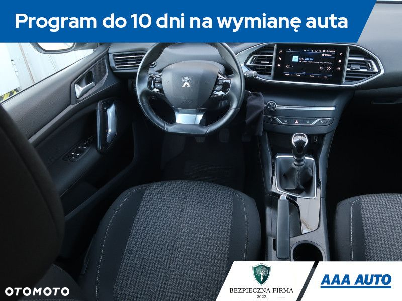 Peugeot 308 - 8