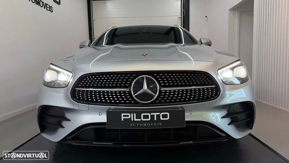 Mercedes-Benz E 300 e AMG Line - 2