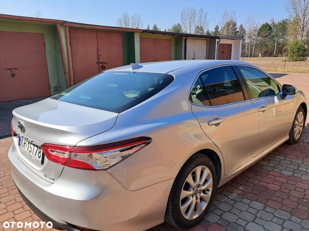 Toyota Camry 2.5 Hybrid Comfort CVT - 4