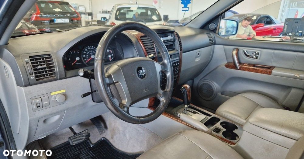 Kia Sorento - 12