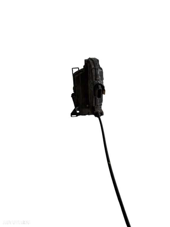 Broasca usa dreapta fata RENAULT CLIO 4 cod piesa 805024563r - 2