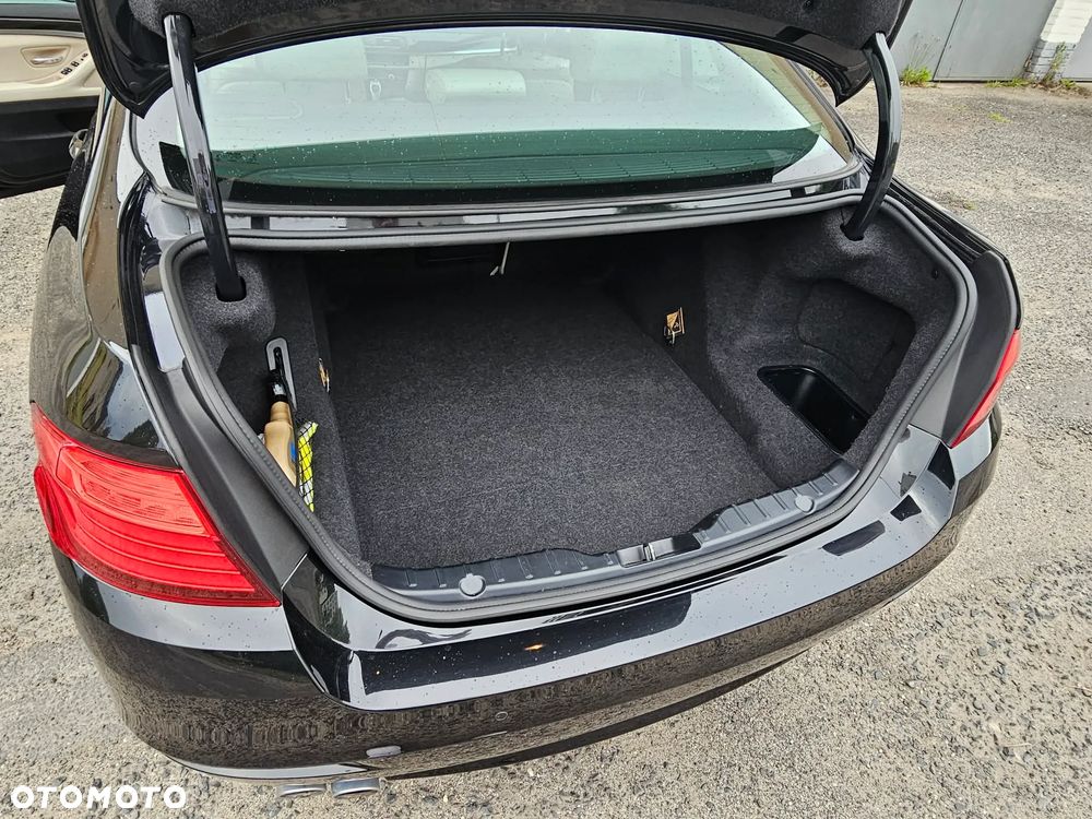 BMW Seria 5 525d xDrive Luxury Line - 4