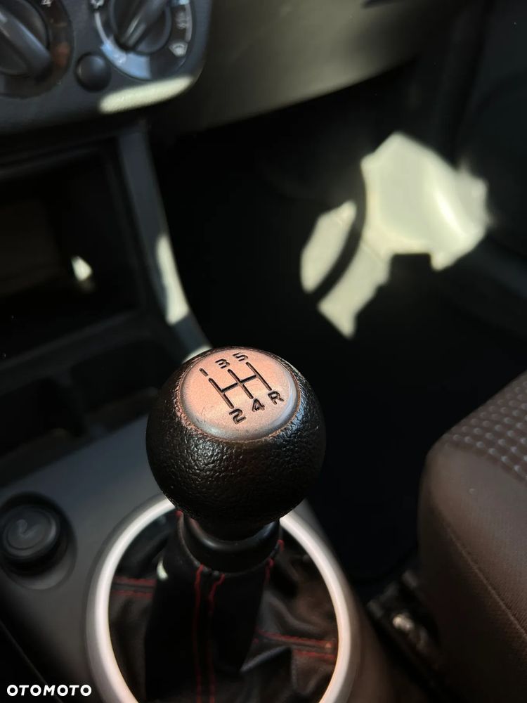 Suzuki Swift - 21