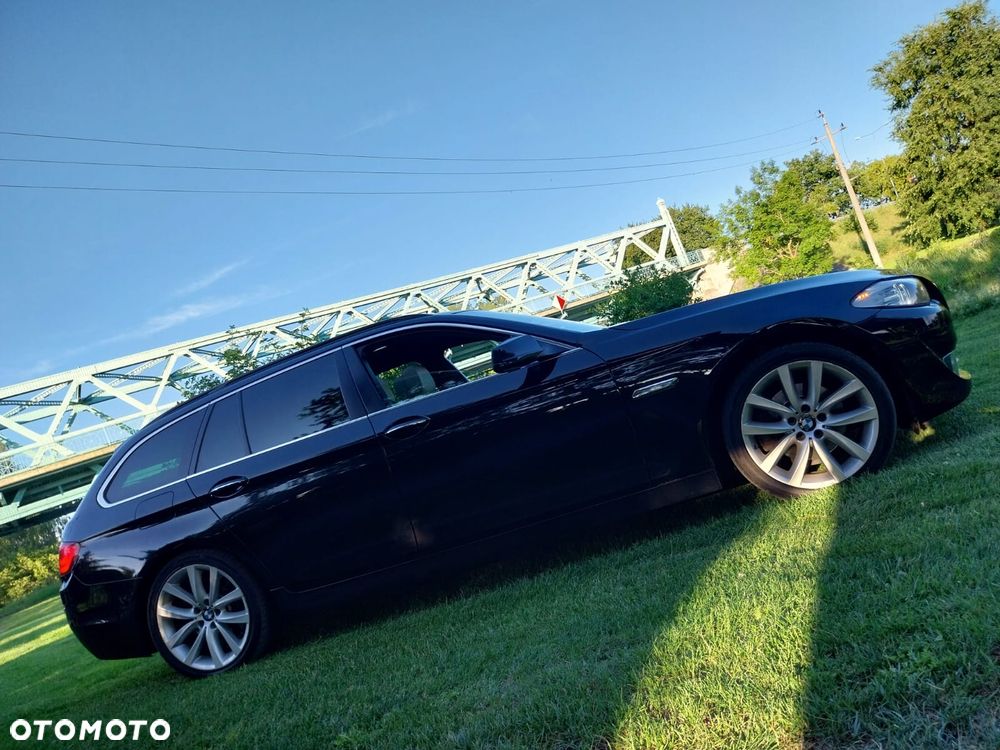 BMW Seria 5 520d Luxury Line - 2