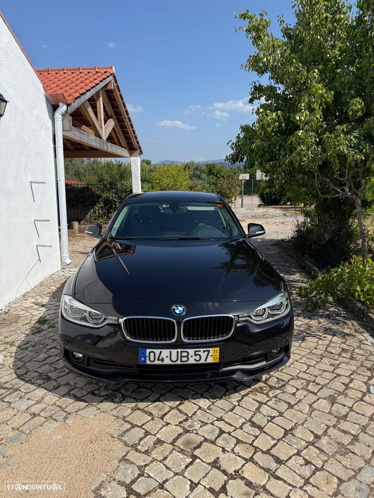 BMW 320 d Line Luxury Auto - 1