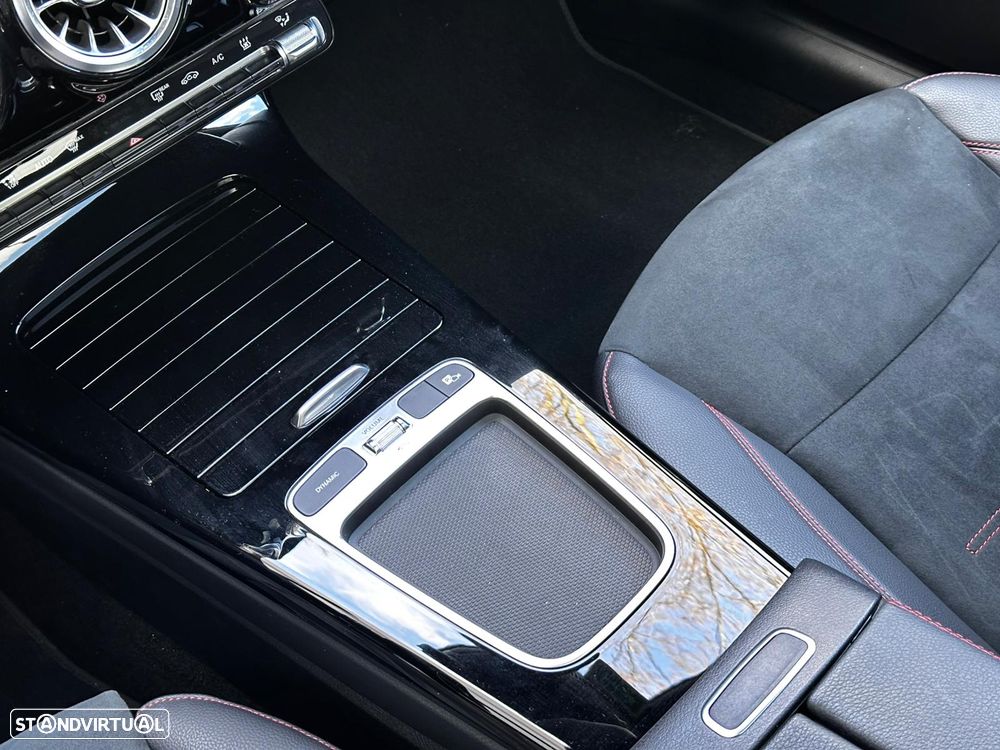 Mercedes-Benz A 250 e 8G-DCT AMG Line - 34
