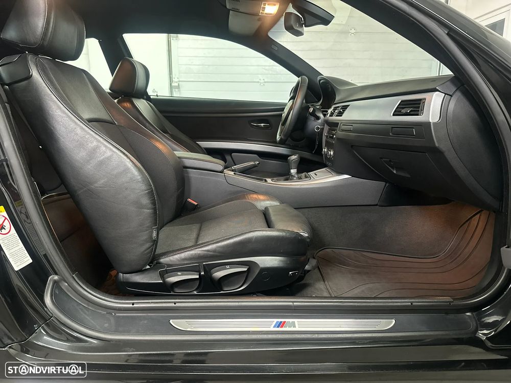 BMW 320 d Coupe - 15