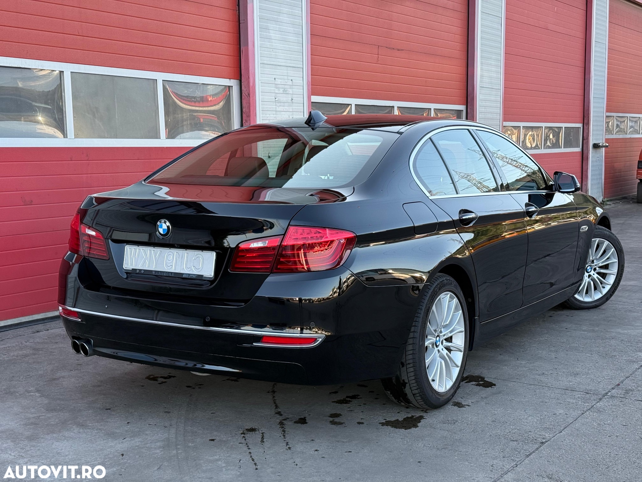 BMW Seria 5 520d xDrive AT - 4