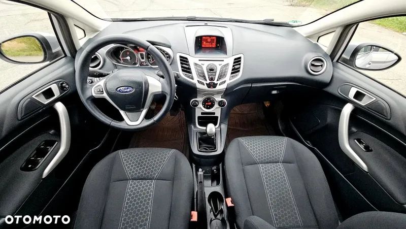 Ford Fiesta 1.4 Titanium - 16