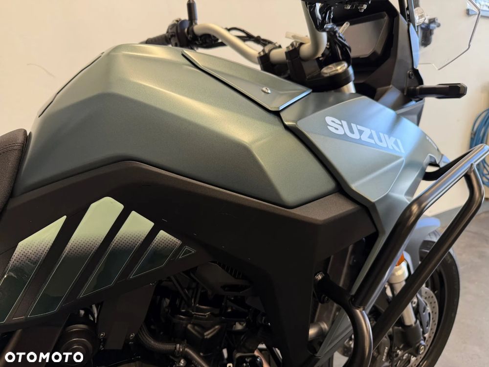 Suzuki V-STROM - 32