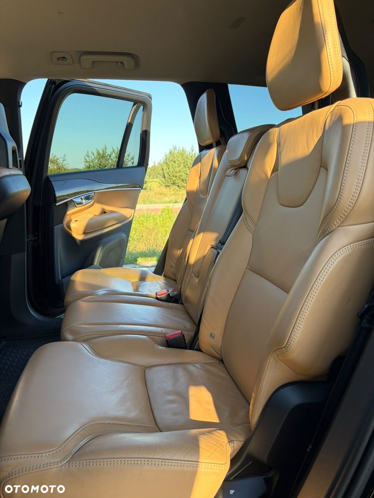 Volvo XC 90 D5 AWD Inscription 7os - 24