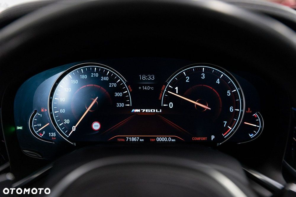 BMW Seria 7 M760Li xDrive - 38