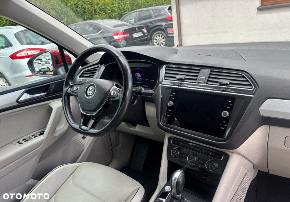 Volkswagen Tiguan - 13