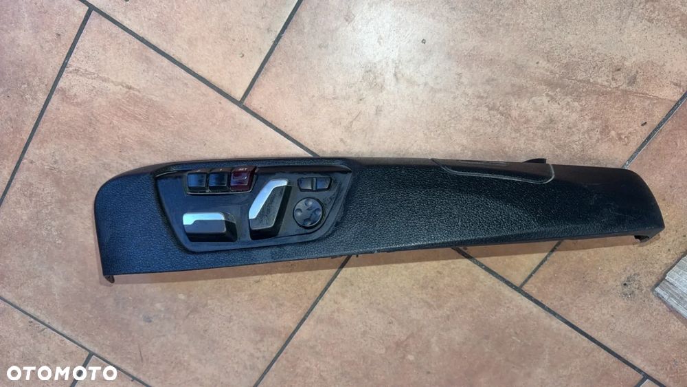 PRZEŁĄCZNIK REGULACJI FOTELA KIEROWCY F20 F30 9382455 - 1
