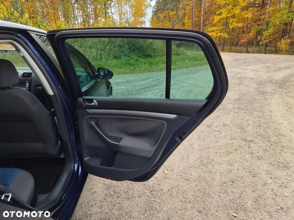 Volkswagen Golf - 38