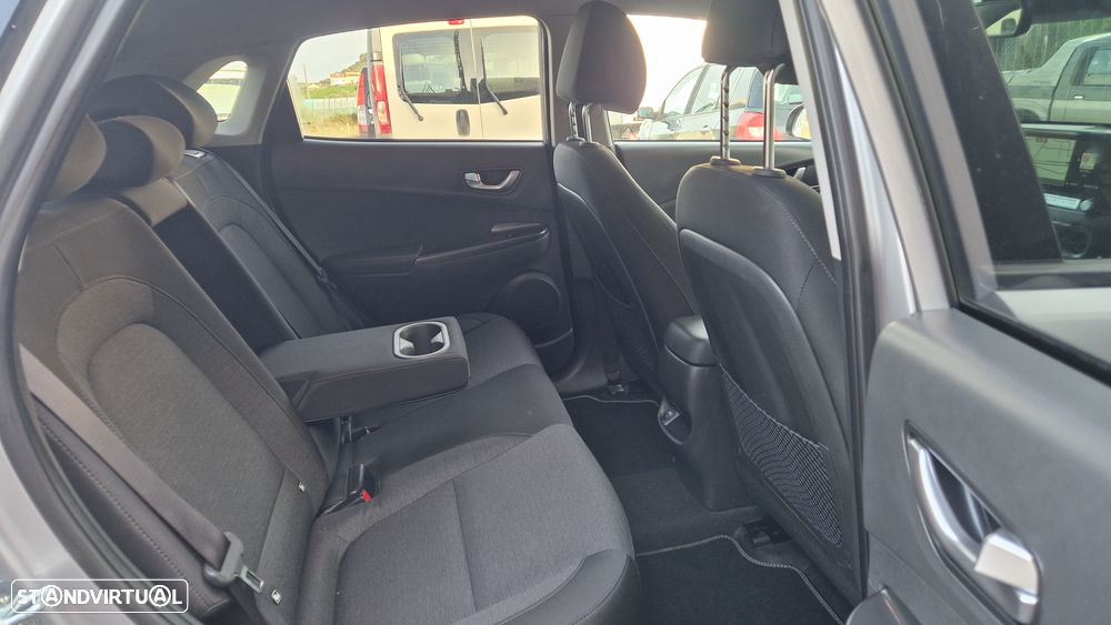 Hyundai Kauai 64 kWh Premium+LED - 26