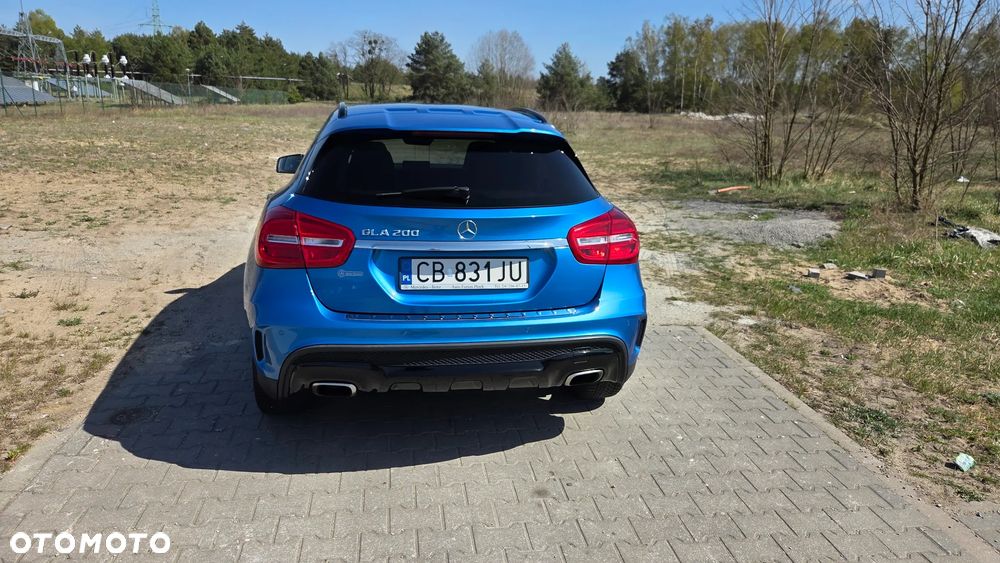 Mercedes-Benz GLA 200 7G-DCT AMG Line - 6