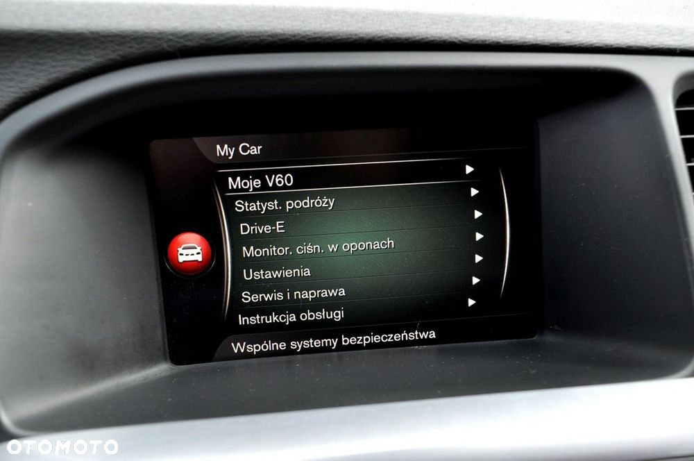 Volvo V60 D2 Momentum - 33