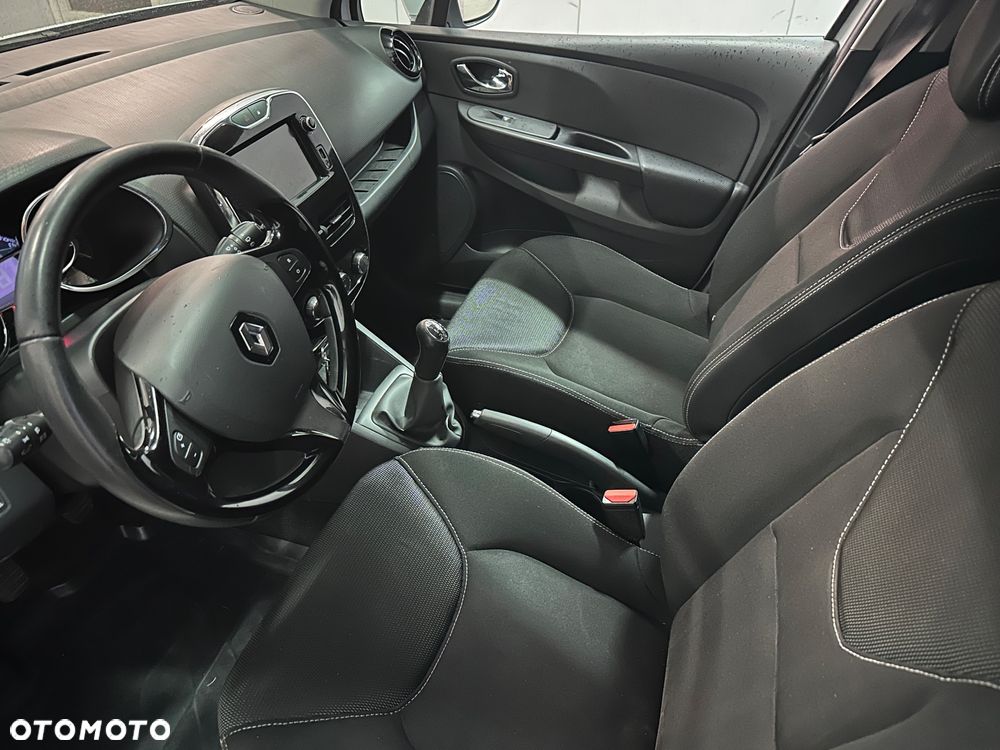 Renault Clio 1.2 16V 75 LIMITED - 20