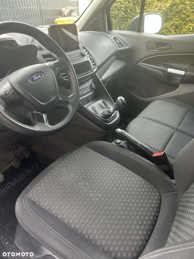 Ford Transit Connect - 12