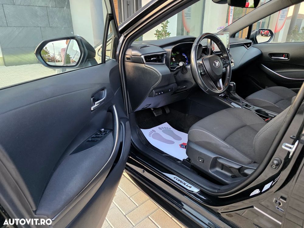 Toyota Corolla 1.8 HSD Business - 10