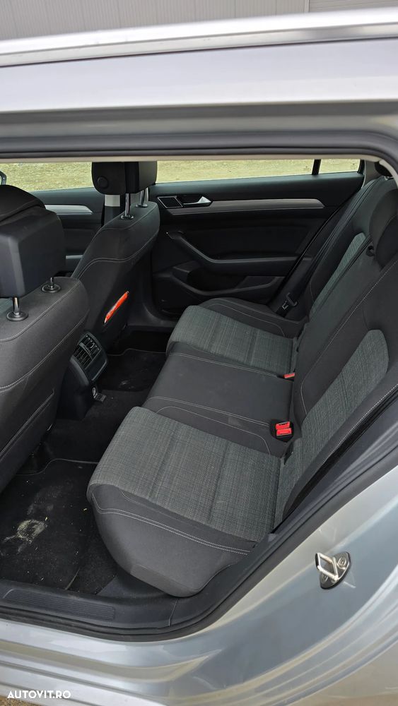 Volkswagen Passat 2.0 TDI SCR DSG Business - 11