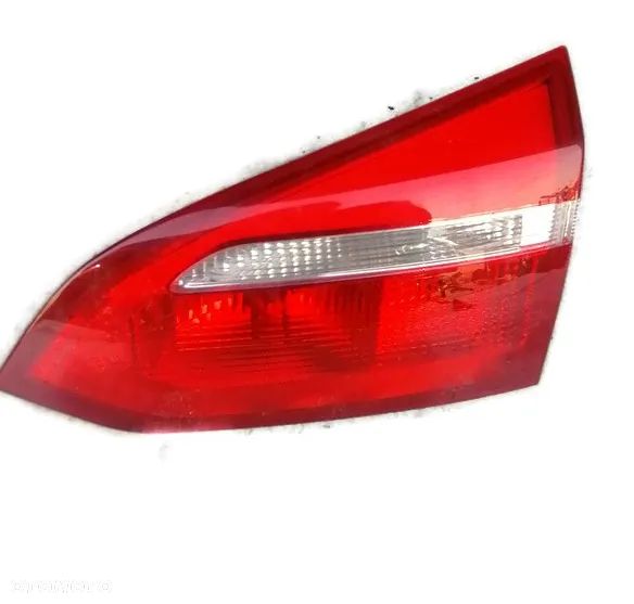 FORD FOCUS MK3 15r KOMBI LAMPA PRAWY TYŁ W KLAPĘ - 1