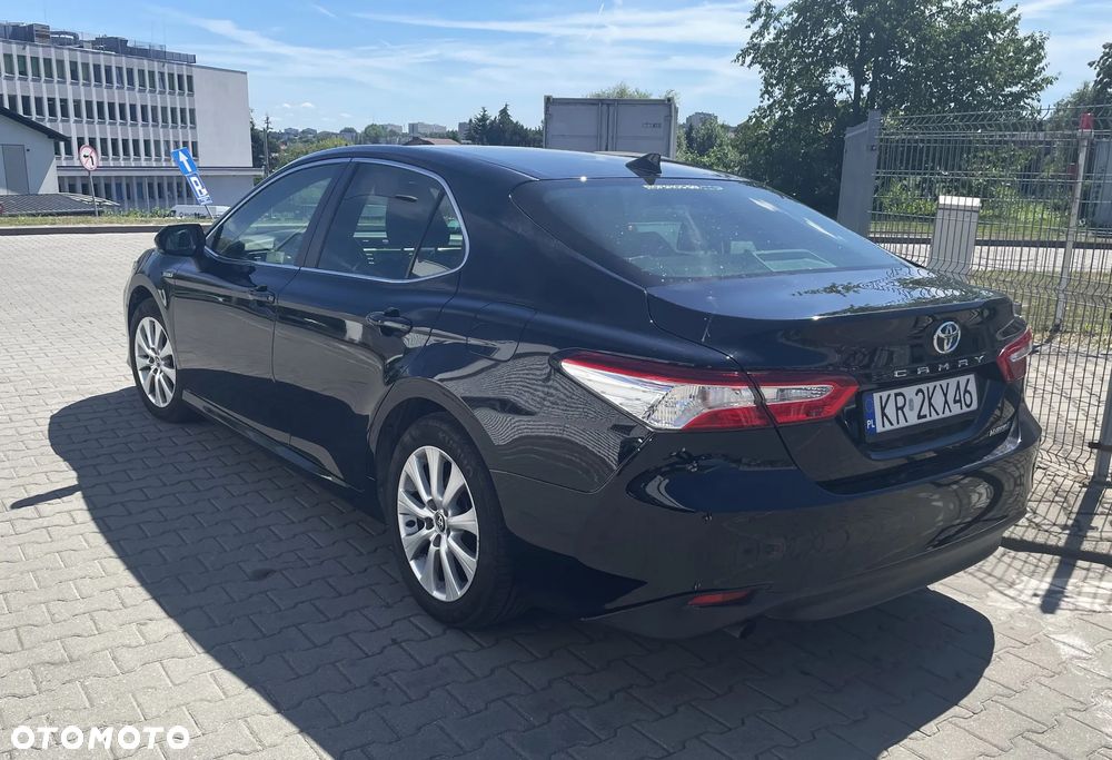 Toyota Camry Business Edition - 2