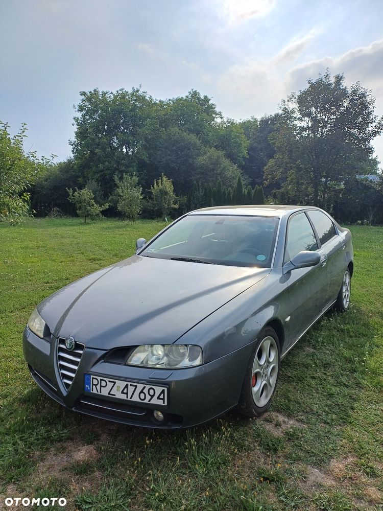 Alfa Romeo 166 - 1