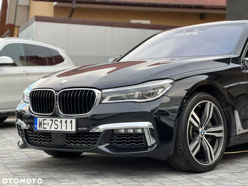 BMW Seria 7 750Li Edition Exclusive - 10