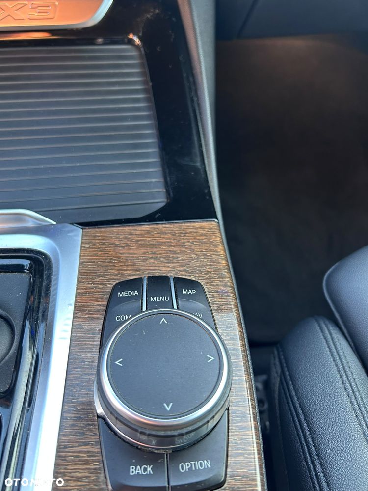 BMW X3 xDrive30i GPF Advantage sport - 26