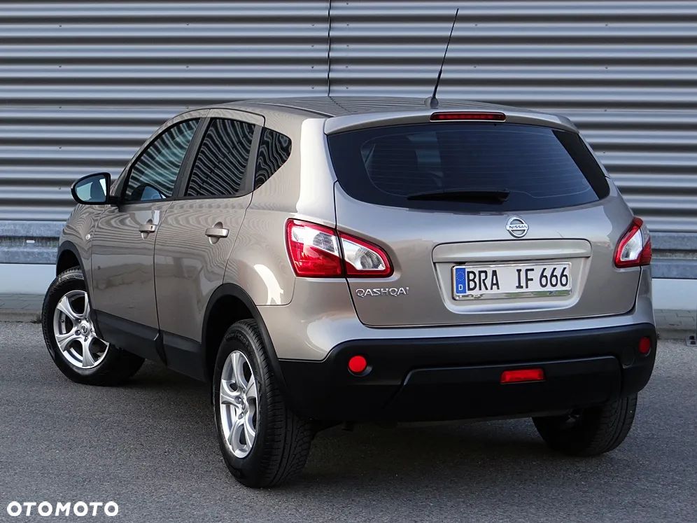 Nissan Qashqai 1.6 visia - 3