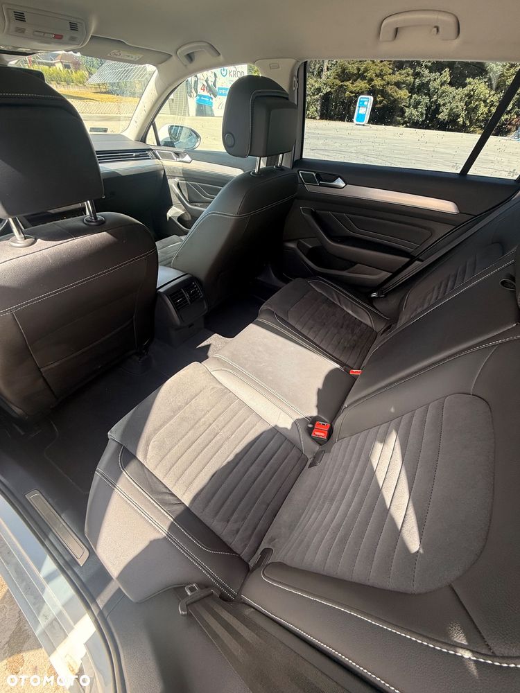 Volkswagen Passat 2.0 TDI EVO Elegance DSG - 18