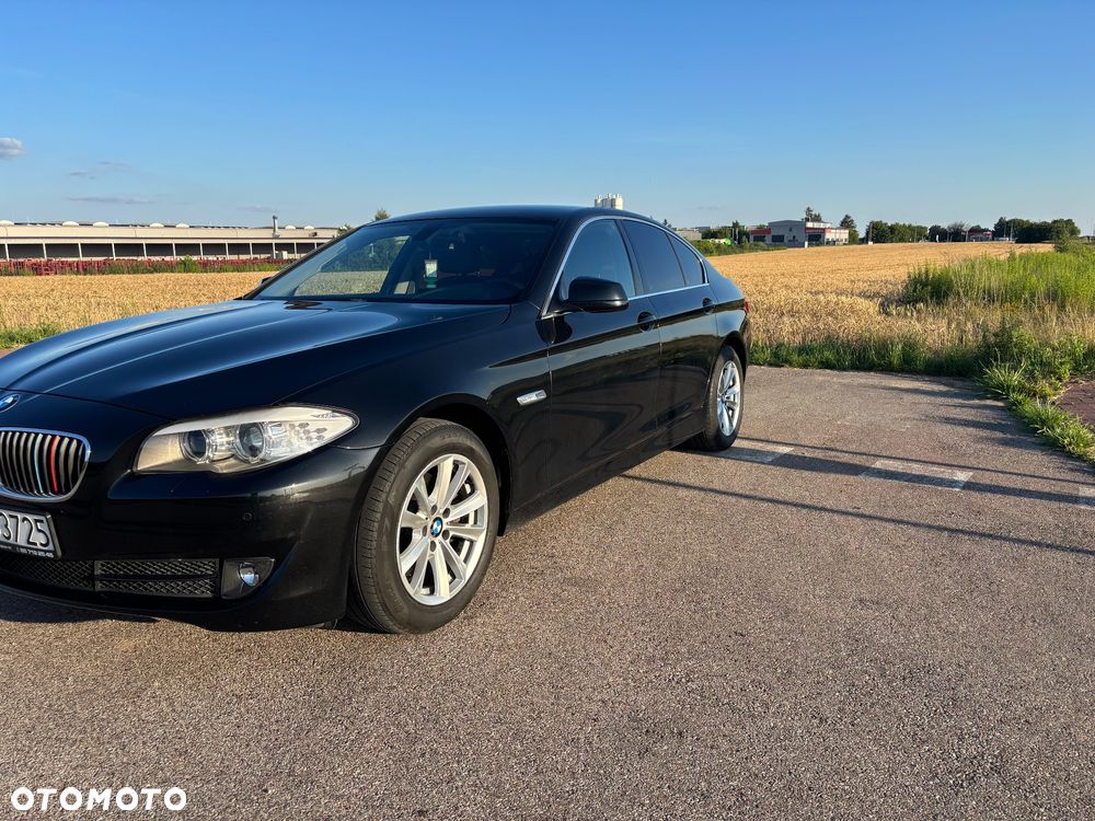 BMW Seria 5 520d xDrive - 6