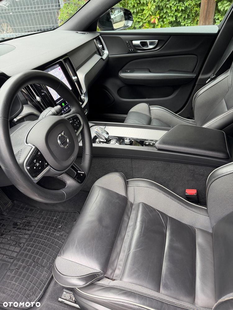 Volvo V60 B4 D Plus Dark - 13