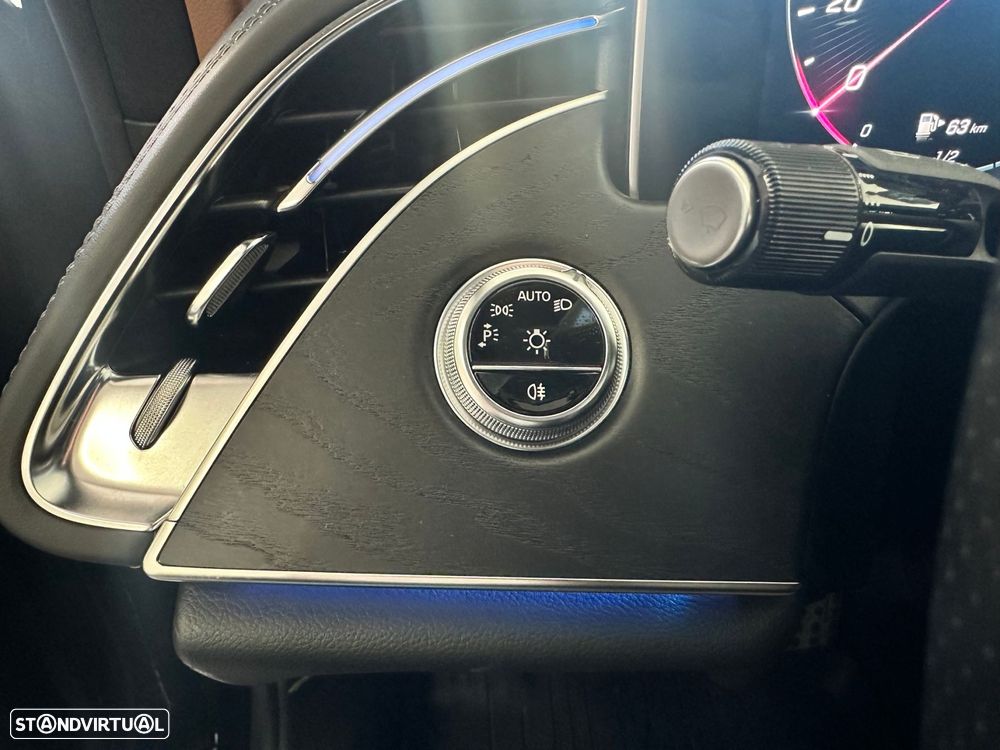 Mercedes-Benz E 300 e 4Matic - 16