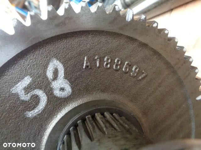 Wałek zębaty 46/48/61/58 Case 5130 - 5