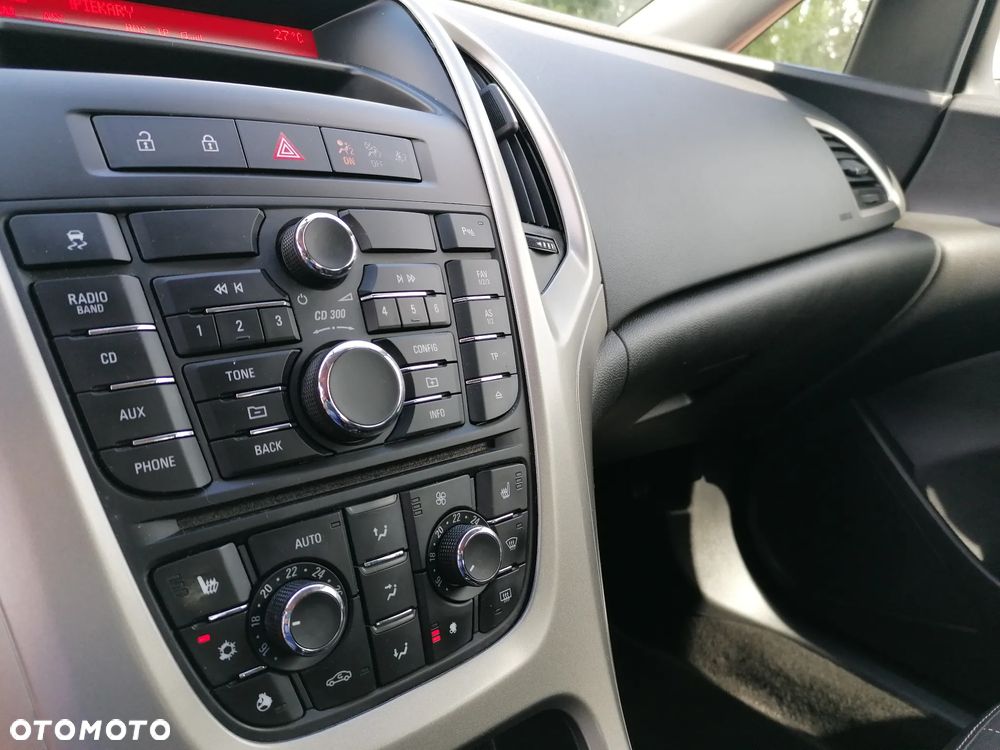 Opel Astra 1.4 Turbo 150 Jahre - 23