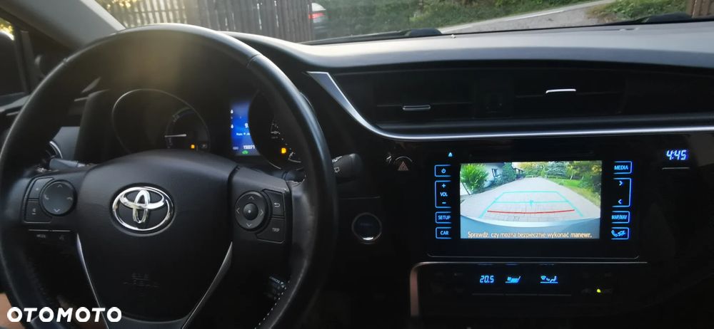 Toyota Auris - 16